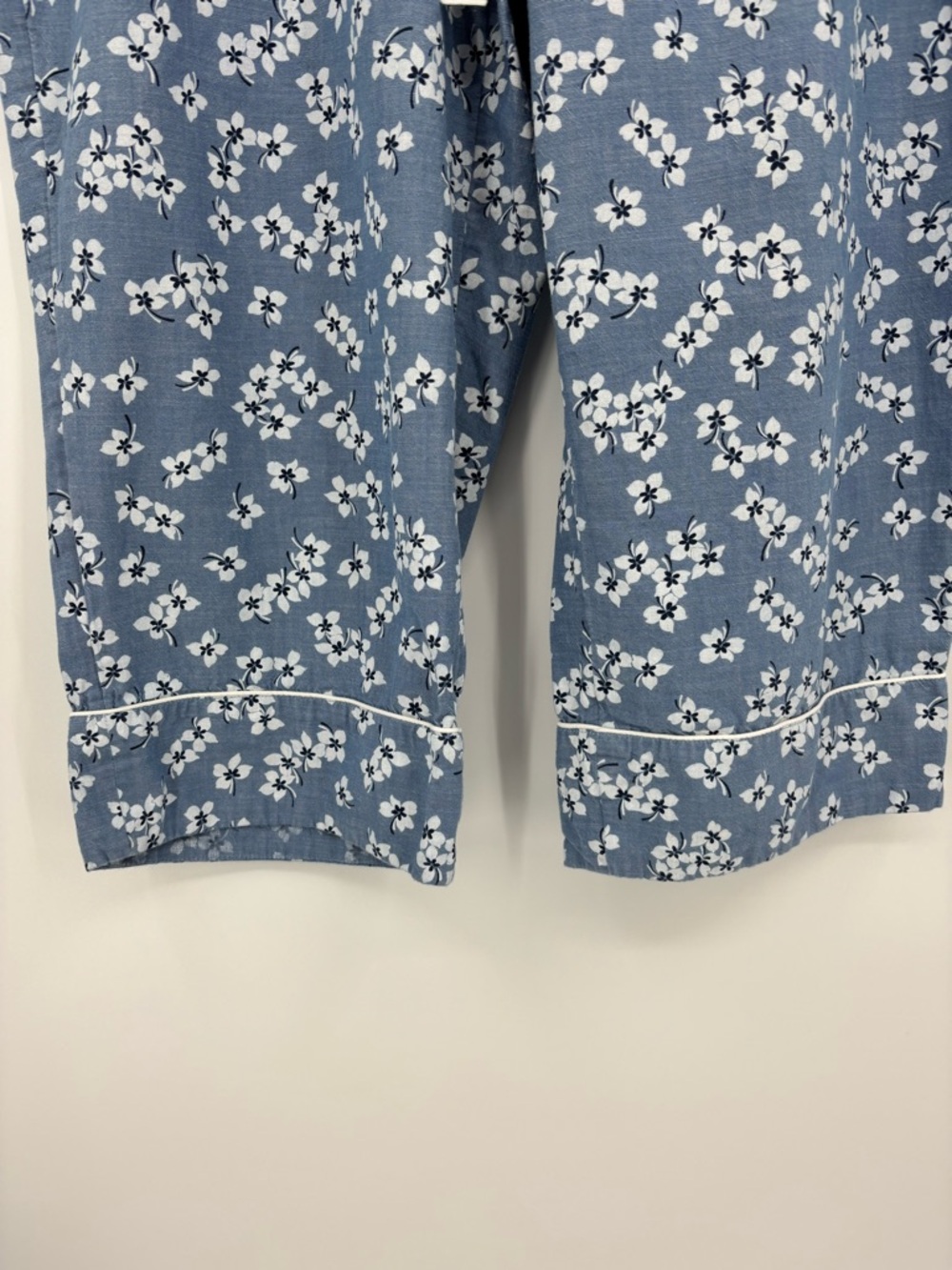 Draper James Land End Floral Chambray Pajama Set - Picture 11 of 16